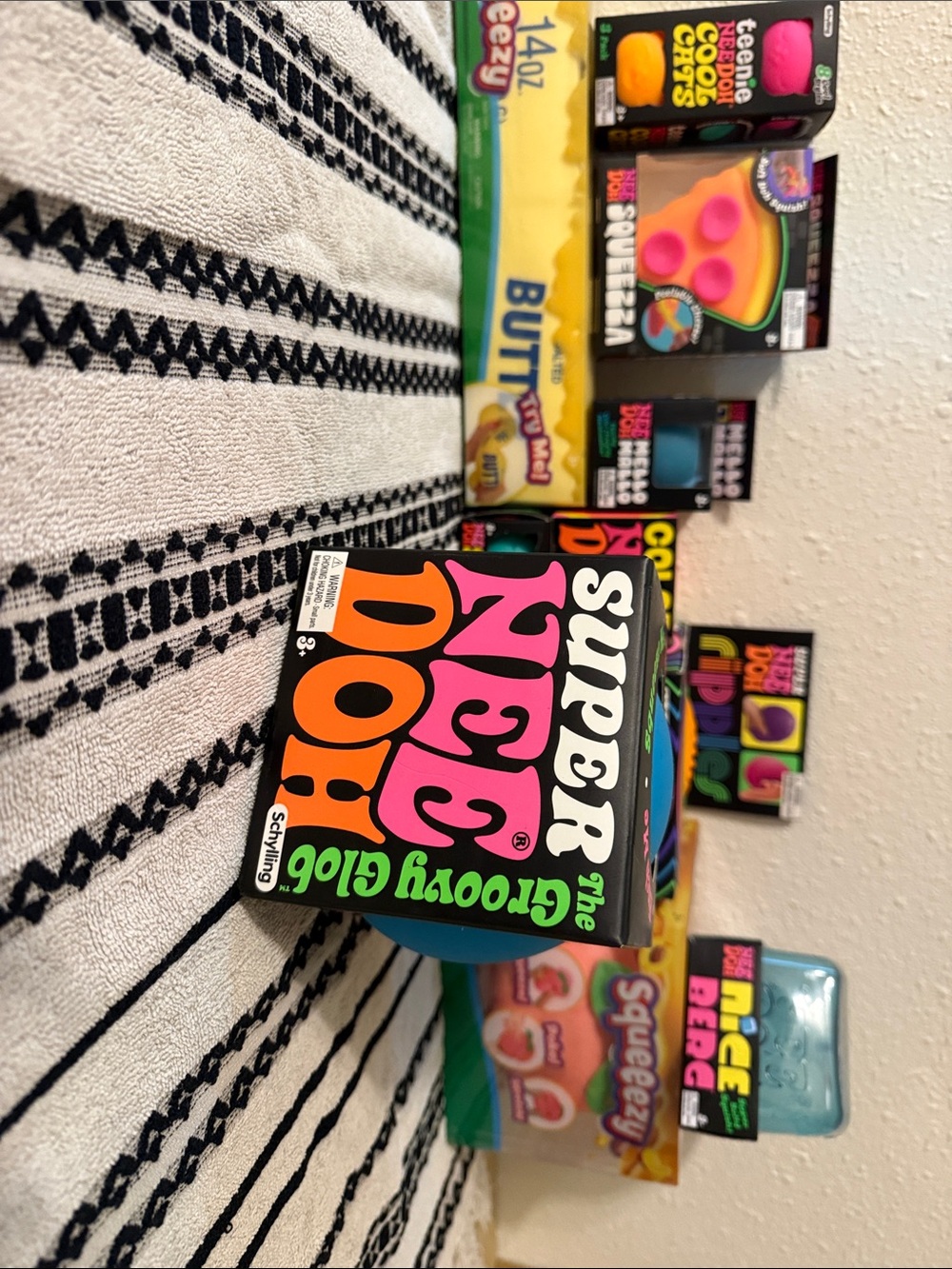 Super Needoh Groovy Glob